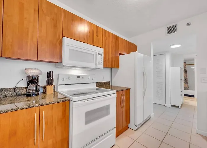 Beautiful 1 Bed 1 Bath • Brickell • Bay View