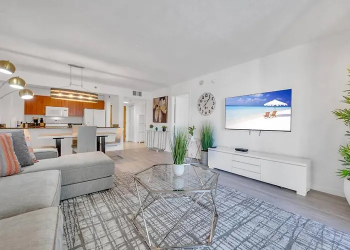 Beautiful 1 Bed 1 Bath • Brickell • Bay View